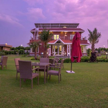 Stayvista At Hillside Paradise Dhauj Екстер'єр фото