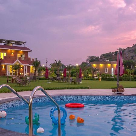 Stayvista At Hillside Paradise Dhauj Екстер'єр фото